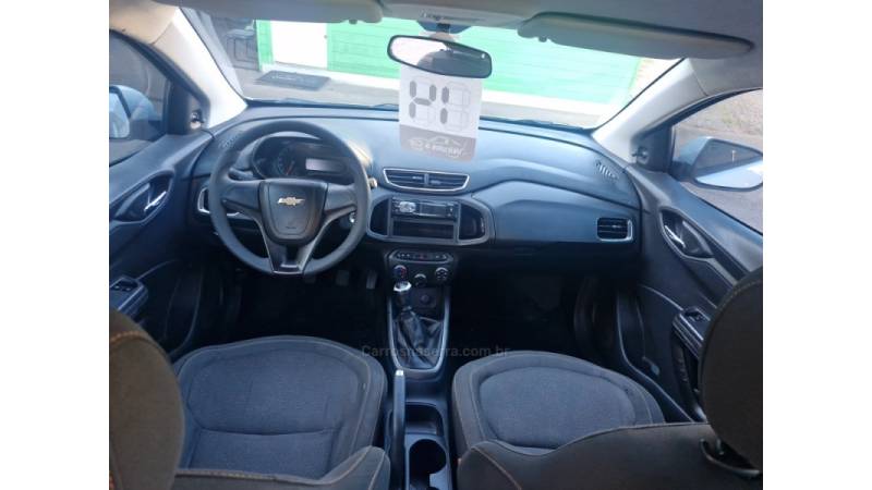 CHEVROLET - ONIX - 2013/2014 - Prata - R$ 44.500,00