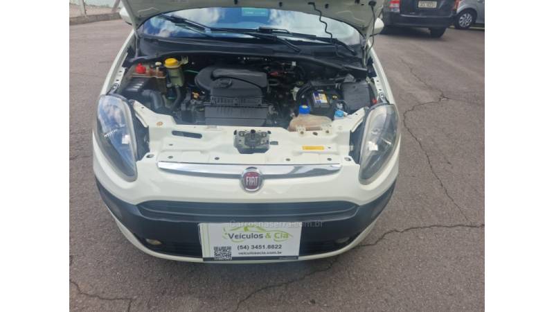 FIAT - PUNTO - 2014/2015 - Branca - R$ 45.500,00