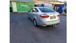 FORD - FIESTA - 2014/2015 - Prata - R$ 46.000,00