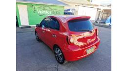 NISSAN - MARCH - 2014/2015 - Vermelha - R$ 43.800,00