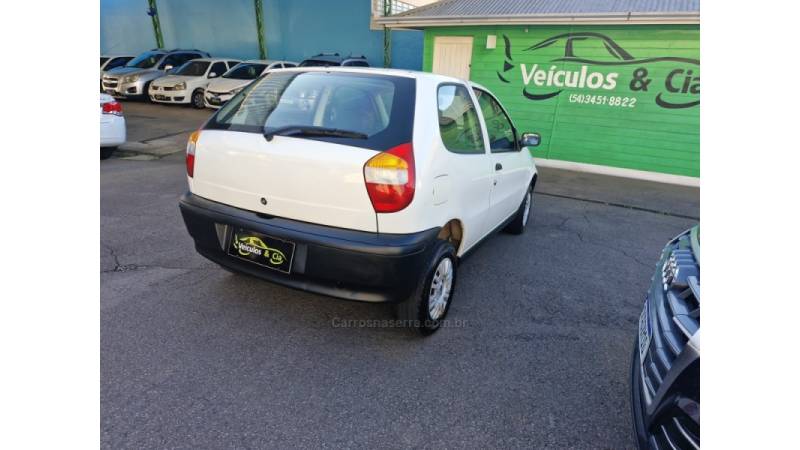 FIAT - PALIO - 2004/2004 - Branca - R$ 17.500,00