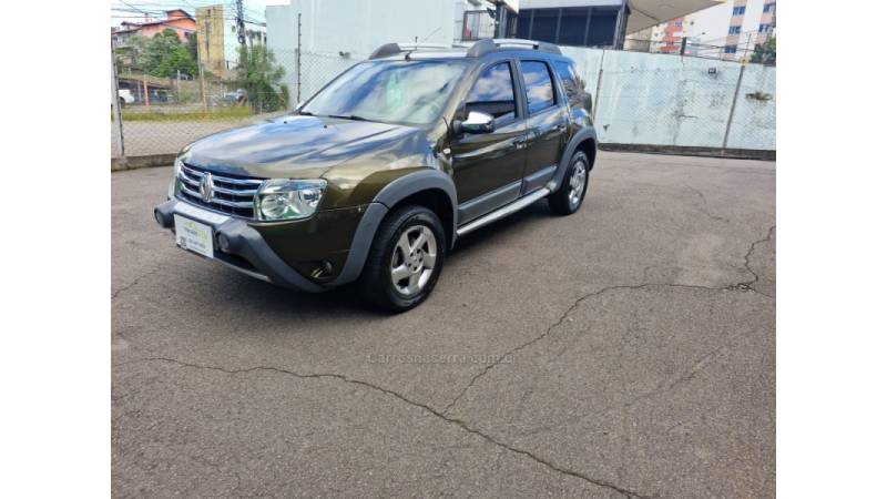 RENAULT - DUSTER - 2013/2014 - Verde - R$ 61.000,00
