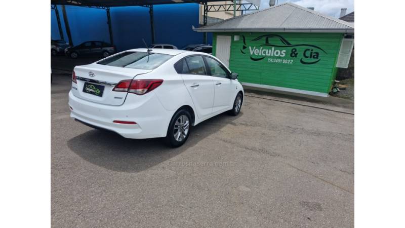 HYUNDAI - HB20S - 2018/2019 - Branca - R$ 75.500,00
