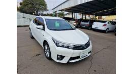 TOYOTA - COROLLA - 2015/2016 - Branca - R$ 89.800,00