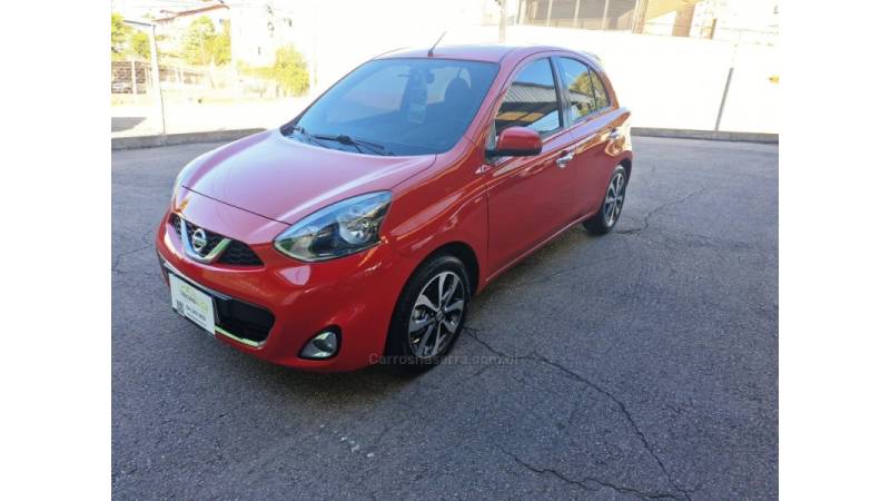 NISSAN - MARCH - 2014/2015 - Vermelha - R$ 43.800,00