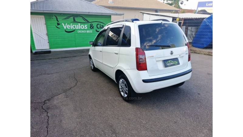 FIAT - IDEA - 2006/2007 - Branca - R$ 26.500,00