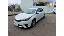 TOYOTA - COROLLA - 2015/2016 - Branca - R$ 89.800,00
