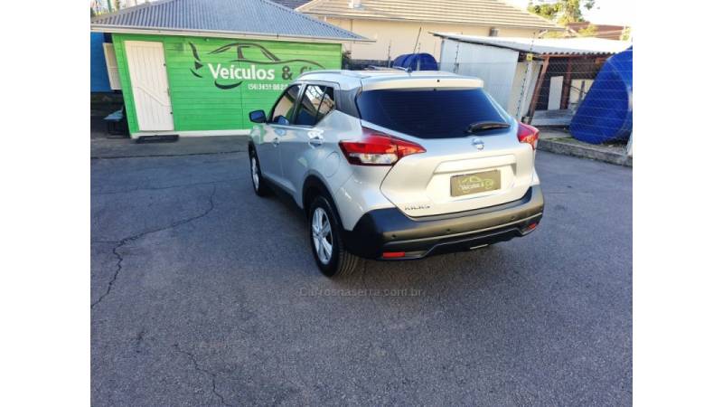 NISSAN - KICKS - 2019/2019 - Prata - R$ 83.000,00