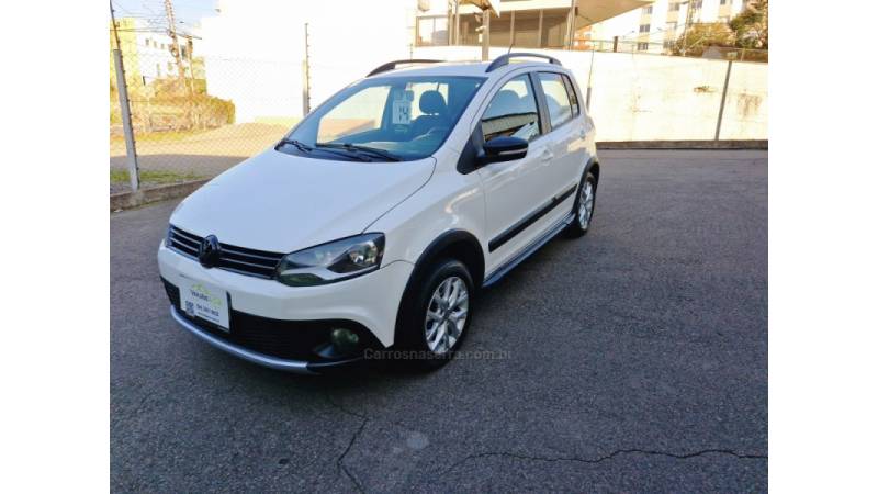 VOLKSWAGEN - CROSSFOX - 2014/2014 - Branca - R$ 48.500,00