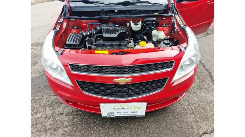 CHEVROLET - AGILE - 2010/2011 - Vermelha - R$ 34.500,00