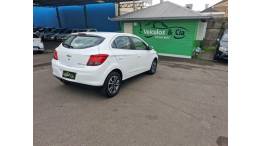 CHEVROLET - ONIX - 2015/2015 - Branca - R$ 55.000,00