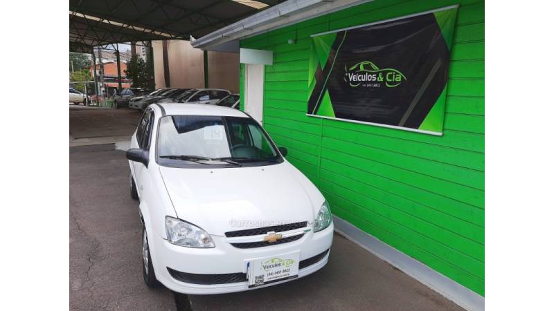 CHEVROLET - CLASSIC - 2013/2014 - Branca - R$ 31.800,00