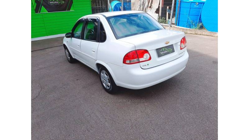 CHEVROLET - CLASSIC - 2013/2014 - Branca - R$ 31.800,00