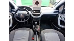 PEUGEOT - 208 - 2013/2014 - Preta - R$ 37.000,00