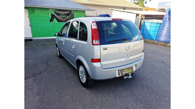 CHEVROLET - MERIVA - 2005/2005 - Prata - R$ 26.000,00