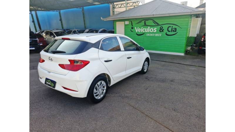 HYUNDAI - HB20 - 2020/2021 - Branca - R$ 59.900,00