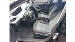 PEUGEOT - 208 - 2013/2014 - Preta - R$ 37.000,00