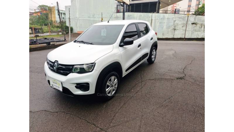 RENAULT - KWID - 2018/2019 - Branca - R$ 43.800,00