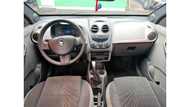CHEVROLET - AGILE - 2010/2011 - Vermelha - R$ 34.500,00