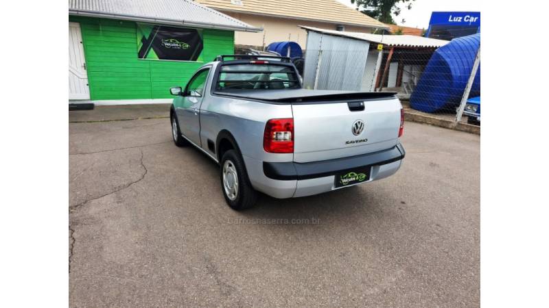 VOLKSWAGEN - SAVEIRO - 2014/2015 - Prata - R$ 48.000,00