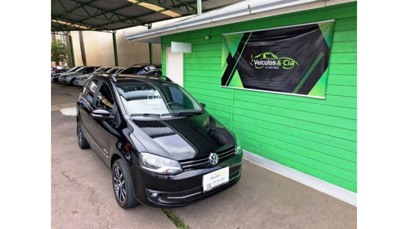 VOLKSWAGEN - SPACEFOX - 2011/2012 - Preta - R$ 43.900,00