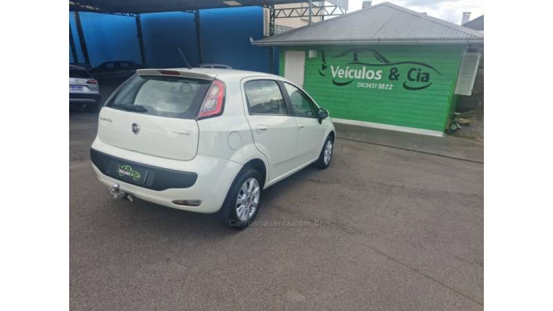 FIAT - PUNTO - 2014/2015 - Branca - R$ 45.500,00