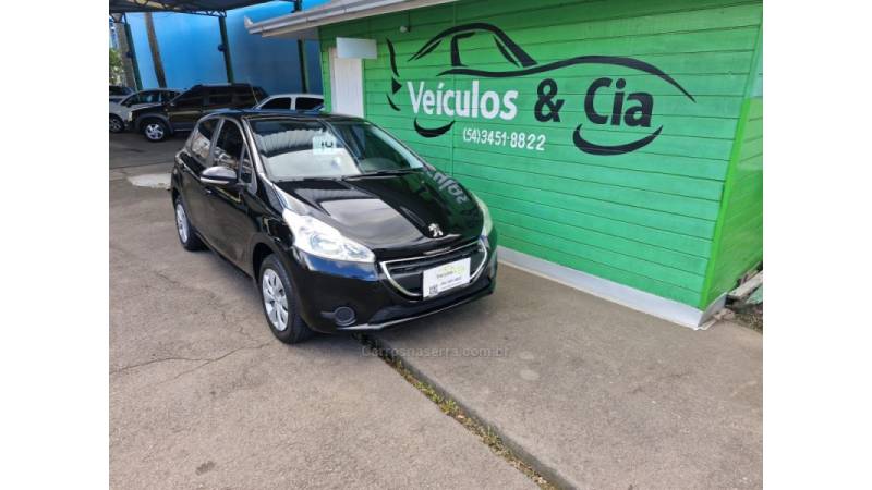 PEUGEOT - 208 - 2013/2014 - Preta - R$ 37.000,00