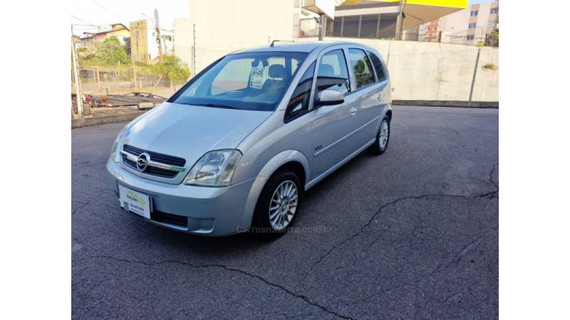 CHEVROLET - MERIVA - 2005/2005 - Prata - R$ 26.000,00