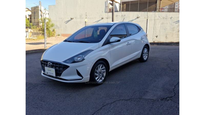 HYUNDAI - HB20 - 2020/2021 - Branca - R$ 67.800,00