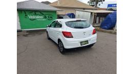 CHEVROLET - ONIX - 2015/2015 - Branca - R$ 55.000,00