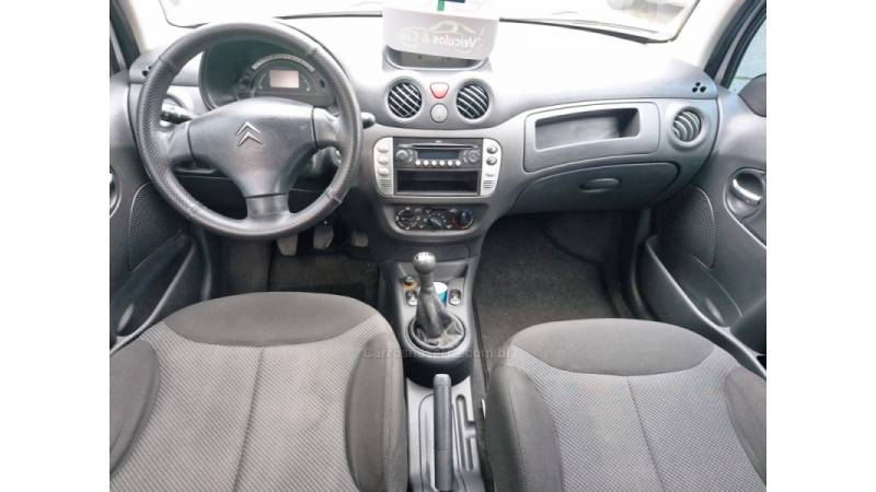 CITROËN - C3 - 2010/2011 - Prata - R$ 30.000,00