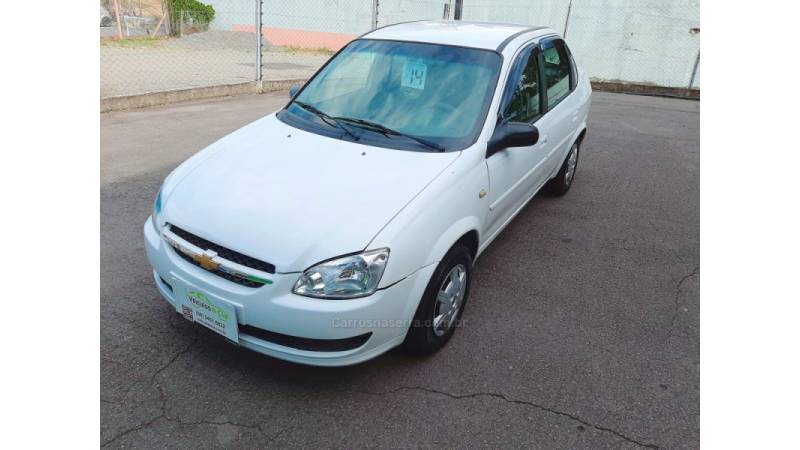 CHEVROLET - CLASSIC - 2013/2014 - Branca - R$ 31.800,00