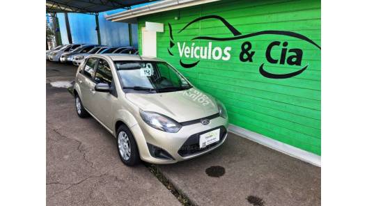 FORD - FIESTA - 2013/2014 - Prata - R$ 33.500,00