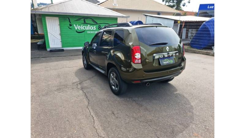 RENAULT - DUSTER - 2015/2015 - Verde - R$ 55.000,00