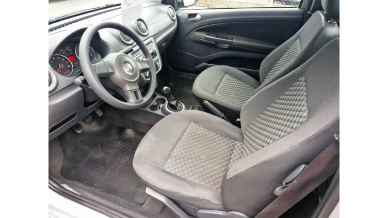 VOLKSWAGEN - SAVEIRO - 2014/2015 - Prata - R$ 48.000,00