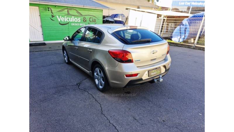 CHEVROLET - CRUZE - 2013/2014 - Bege - R$ 63.500,00