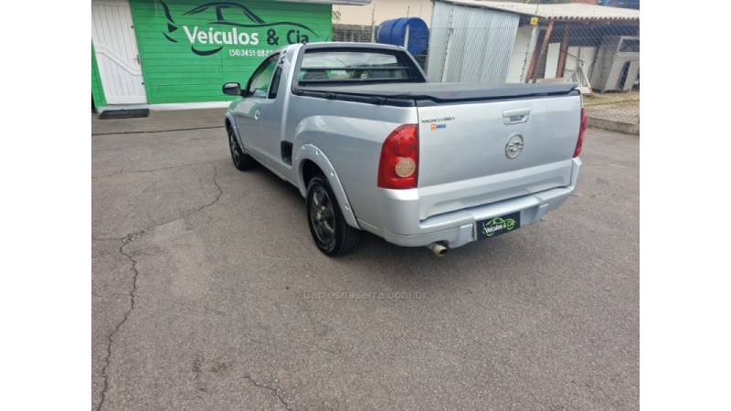 CHEVROLET - MONTANA - 2004/2004 - Prata - R$ 34.800,00
