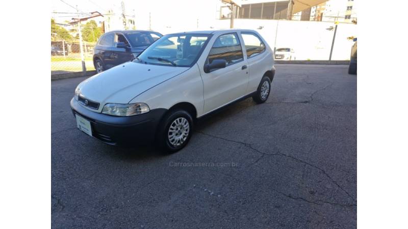 FIAT - PALIO - 2004/2004 - Branca - R$ 17.500,00