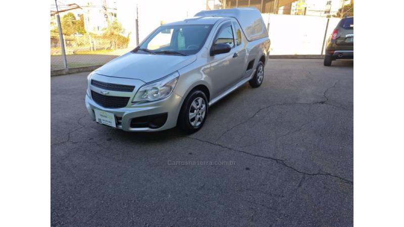 CHEVROLET - MONTANA - 2017/2018 - Prata - R$ 54.900,00