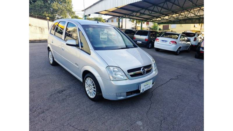 CHEVROLET - MERIVA - 2005/2005 - Prata - R$ 26.000,00