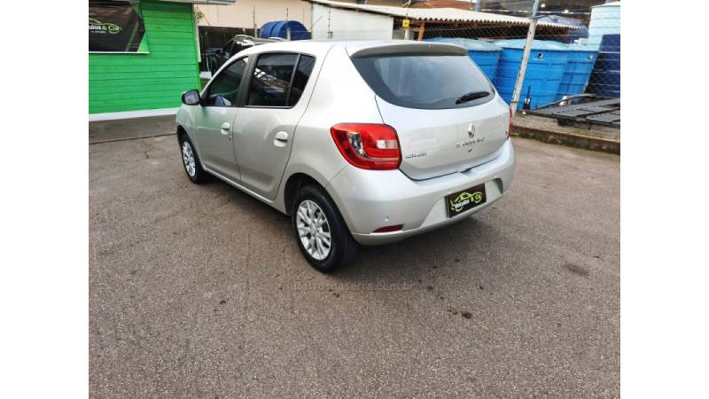 RENAULT - SANDERO - 2015/2016 - Prata - R$ 45.000,00