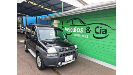 FIAT - DOBLÓ - 2006/2007 - Preta - R$ 35.000,00