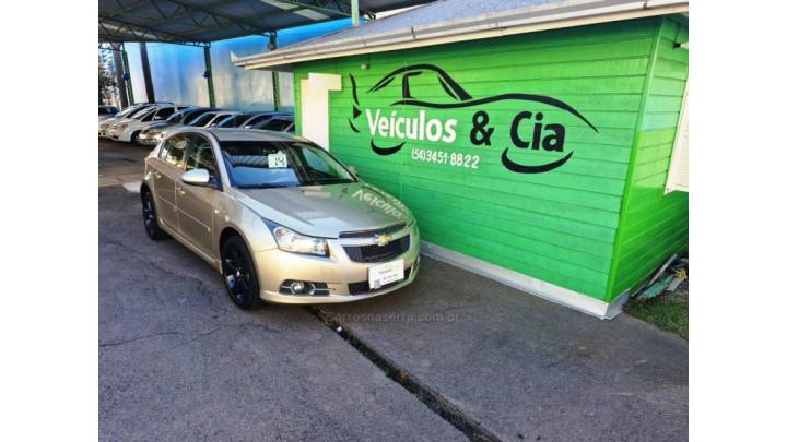 CHEVROLET - CRUZE - 2013/2014 - Bege - R$ 63.500,00